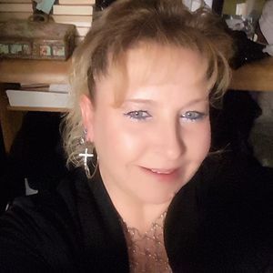 Meet your Posher, Constance